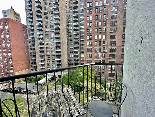 Rented by Compass | media 17