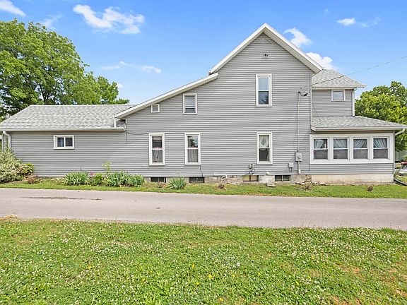 3rd image of 109 N Springhill St