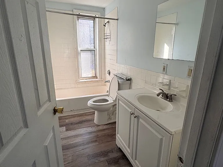 287 Bridge St — Photo 5