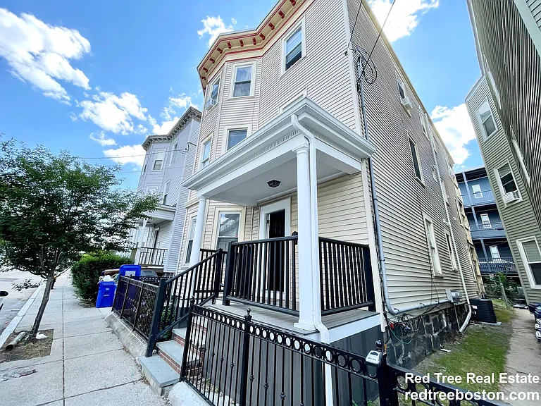 35 Newport St #2 — Photo 17