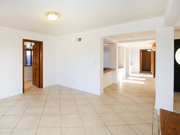 5th image of 4554 Rayburn St