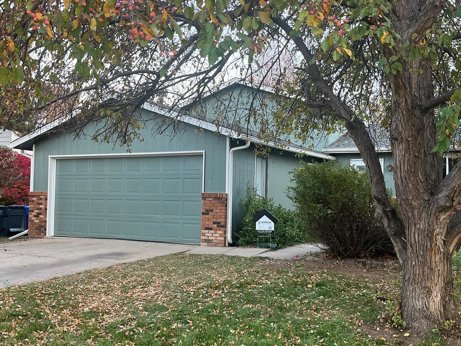 2437 Cheviot Dr — Photo 1