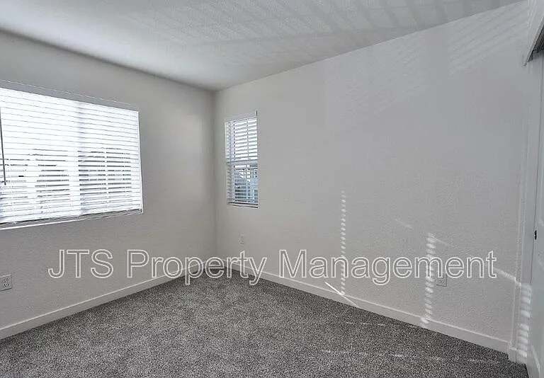 2097 Shady Tree Cir — Photo 66