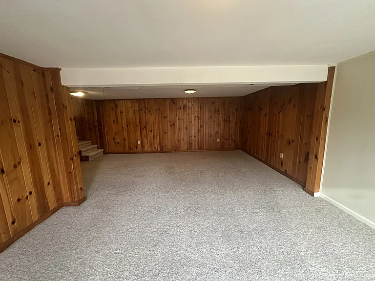 141 Dublin Ct — Photo 36