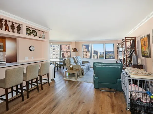 460 East 79th Street image 15 of 19