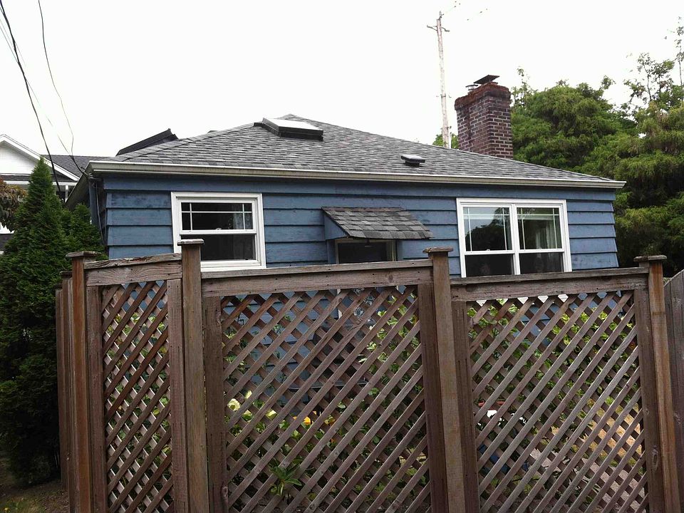 2nd image of 1860 NE Ravenna Blvd