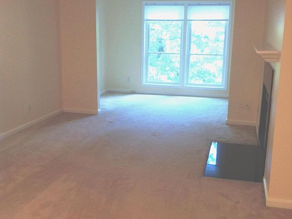4th image of 3175 Summit Square Dr #5-D5