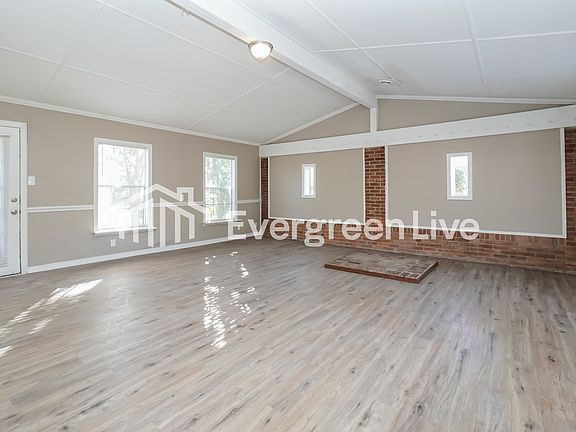 2nd image of 544 Bellevue St