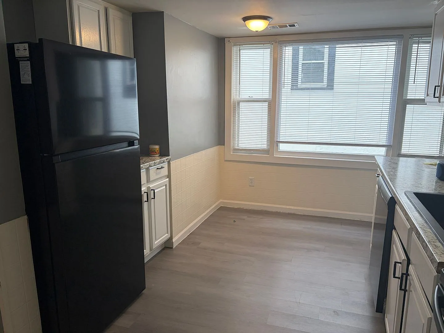 3 Bed - Independence Tour Today! — Photo 3