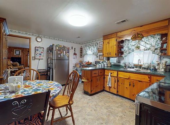 4th image of 7300 Thorn Grove Pike