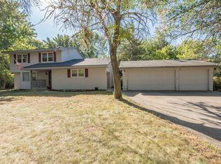 5352 Eagle Creek Blvd, Shakopee, MN 55379