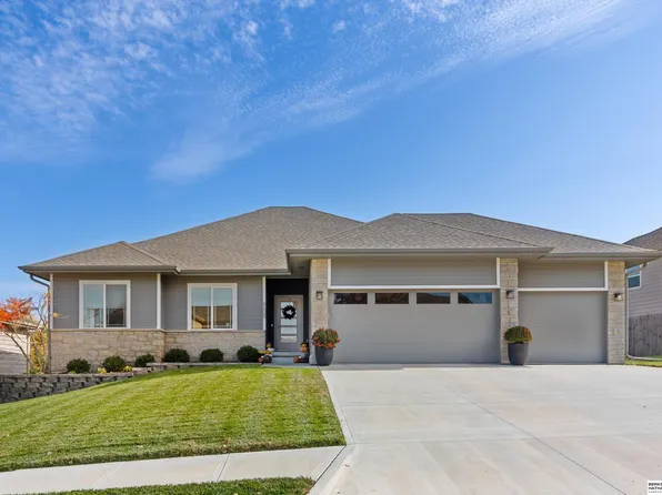 8605 N 173rd St, Bennington, NE 68007