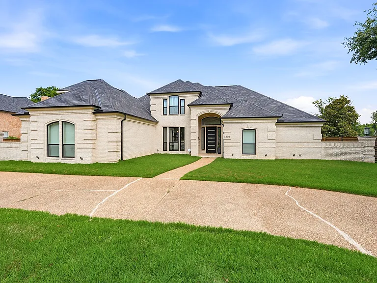 4805 Mill Creek Dr — Photo 2