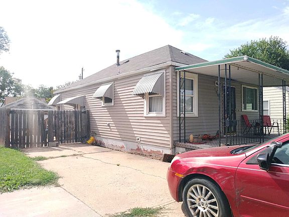 3rd image of 738 Sherman St