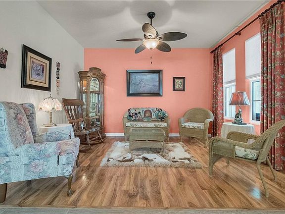 3rd image of 261 Blue Cypress Dr