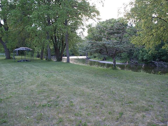 3rd image of 3245 Birch Dr