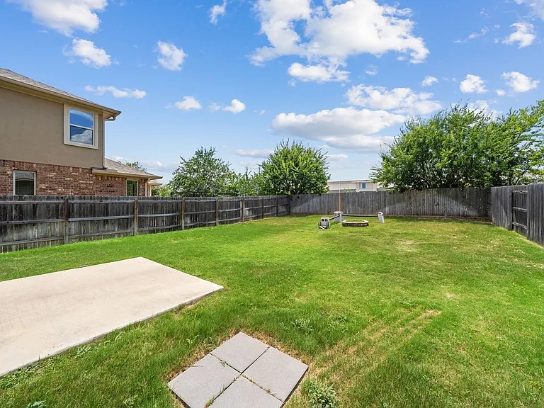 1026 Chad Loop — Photo 33