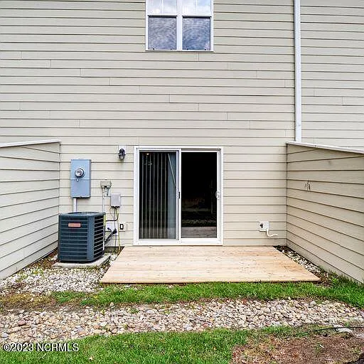 933 Downey Branch Ln — Photo 25