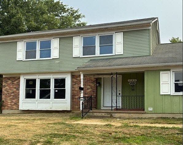 1st image of 135 Quail Hollow Dr