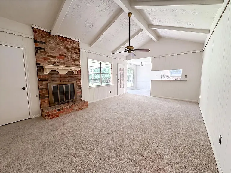 16330 Hollow Wood Dr — Photo 4