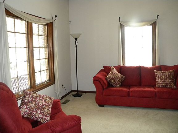 3rd image of 26249 Woodsong Ct