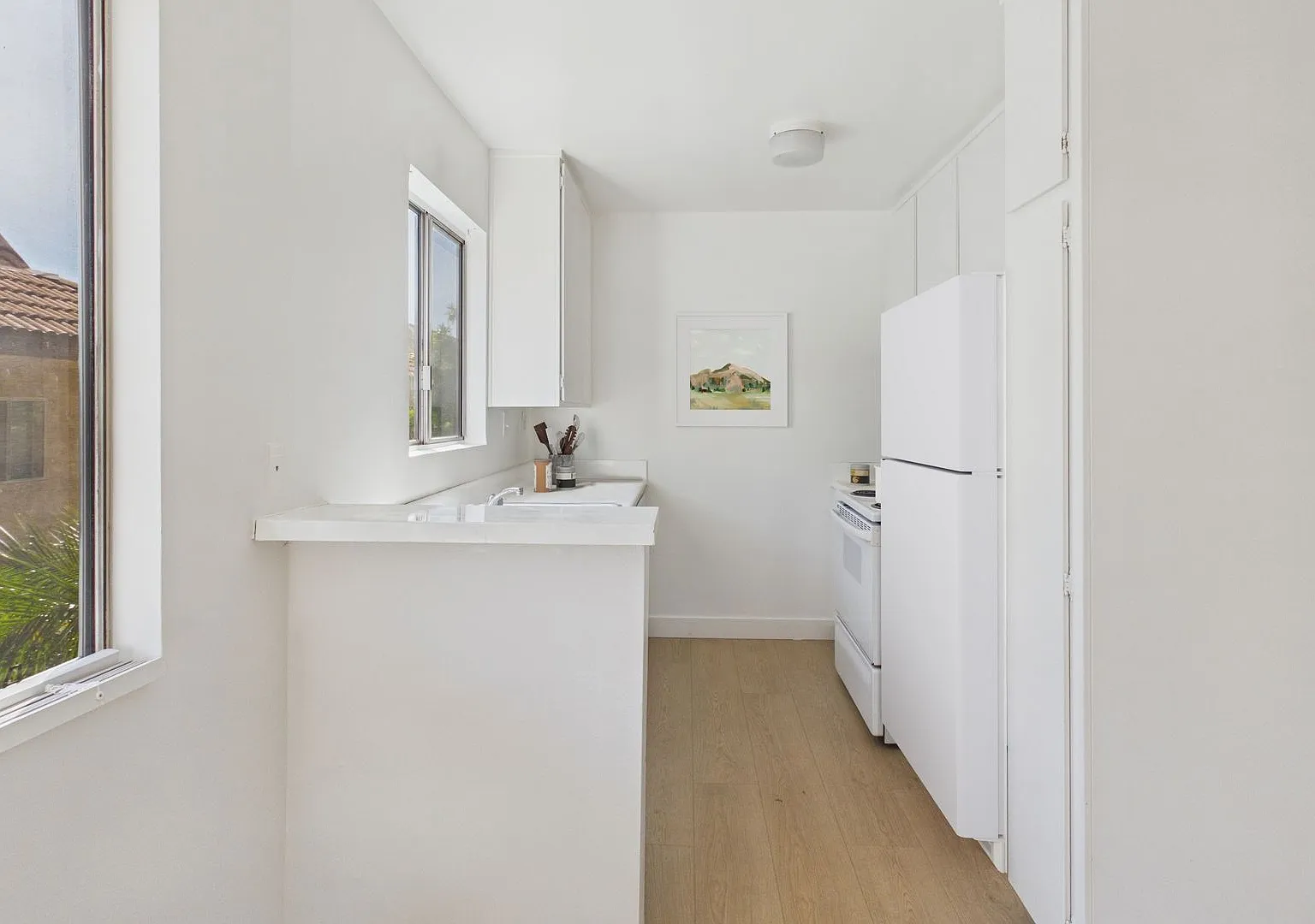 La Cresta Apartments — Photo 4