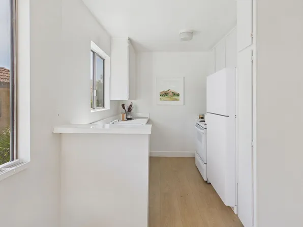 La Cresta Apartments