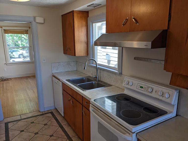 6128 S Corbett Ave — Photo 9