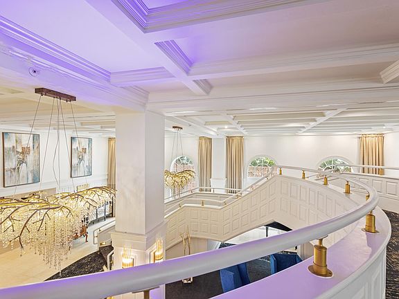 4th image of 5225 Collins Ave APT 1007