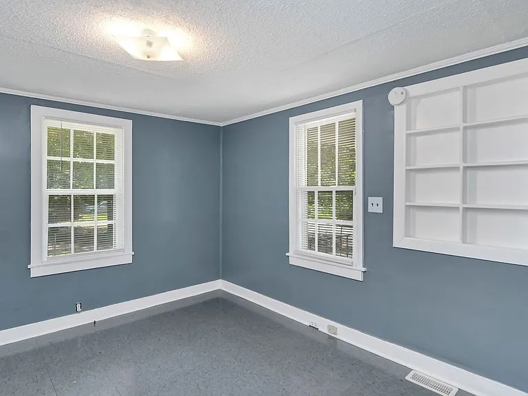 1330 Kingston Rd — Photo 22