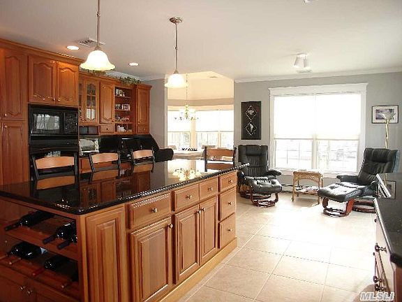 2nd image of 675 Green Hill Ln