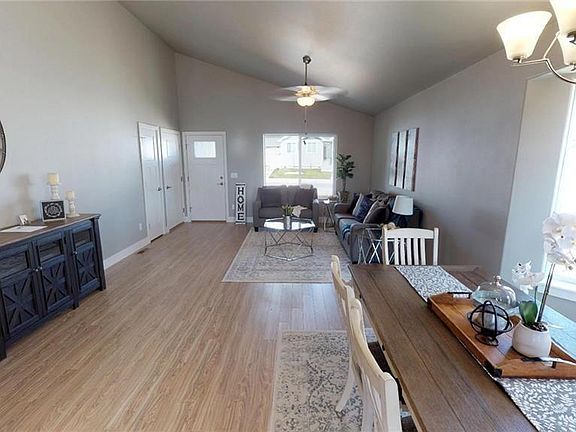 2nd image of 3128 Forbes Blvd