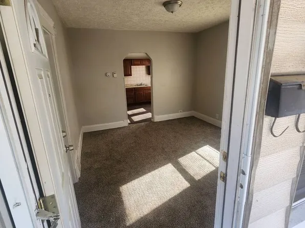 739 E 165th St, Cleveland, OH 44110