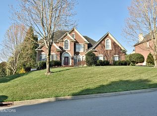 1841 Regents Park Rd, Knoxville, TN 37922