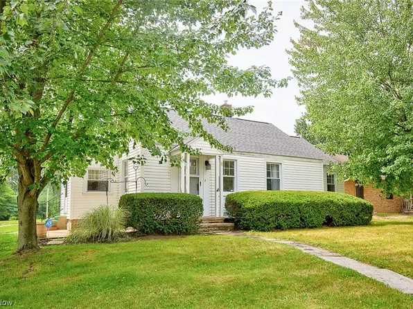 232 Harmon Ave NW, Brewster, OH 44613