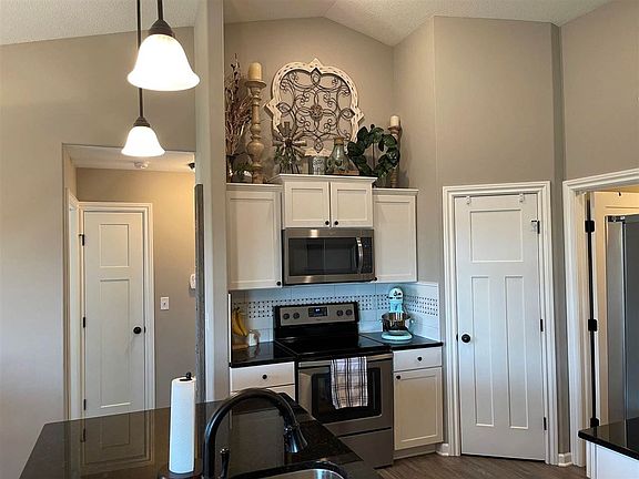 4th image of 5299 N Rock Spring Ct