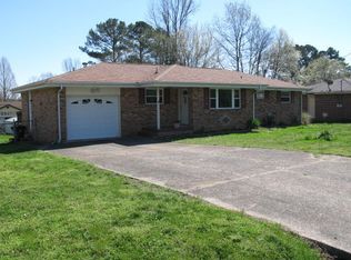 1710 Winifred Dr, Fort Oglethorpe, GA 30742