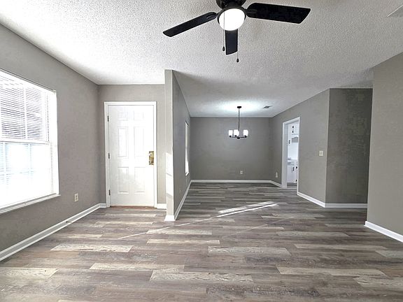 2nd image of 3129 Pontiac Dr #2B