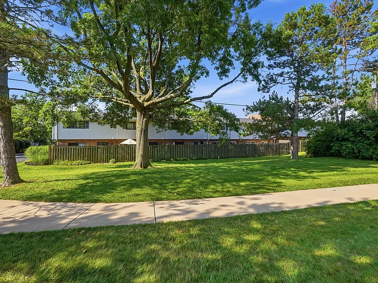 7752 Montgomery Rd #3 — Photo 37