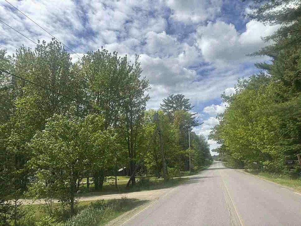 2nd image of 463 Sawyer Rd