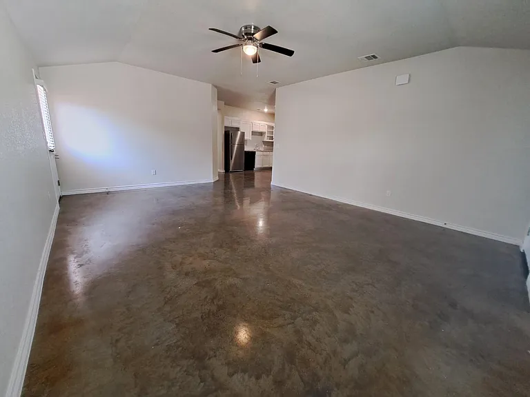 1403 Mulford St #A — Photo 9