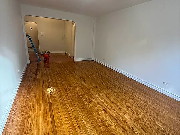 3rd image of 6911 Yellowstone Blvd APT A2