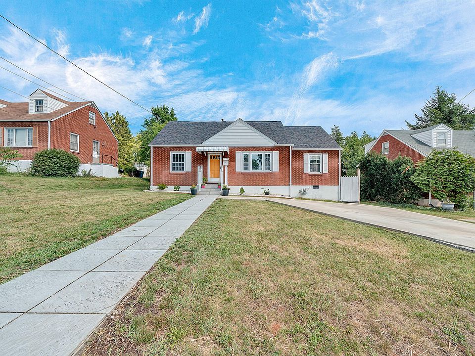 1st image of 2425 Edinburgh Dr NW