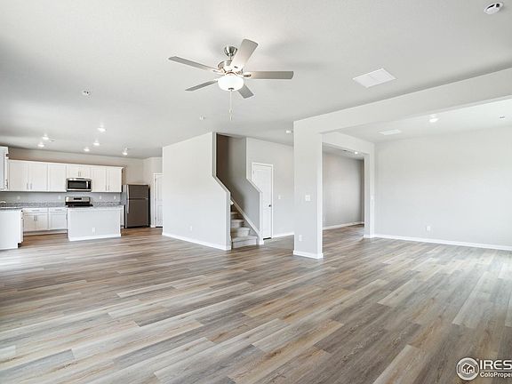 5th image of 966 Cascade Falls St