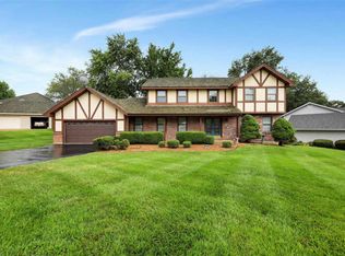 303 Rotunda Ct, Saint Charles, MO 63303