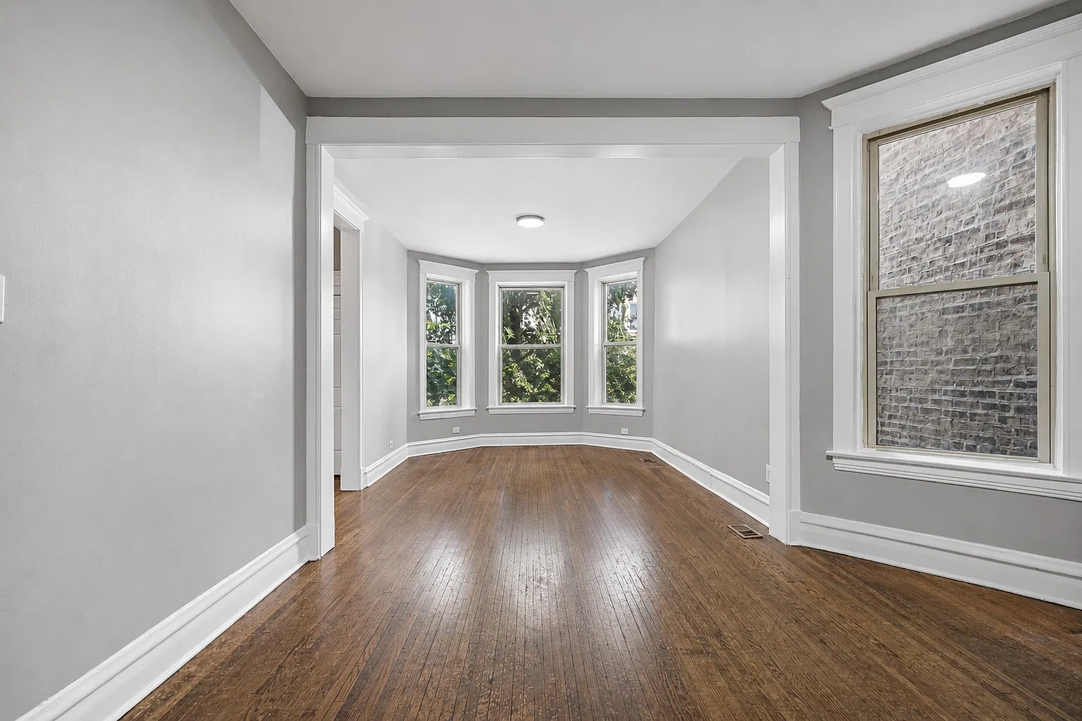 2 bed, 853 sqft, $1,500 — Photo 3