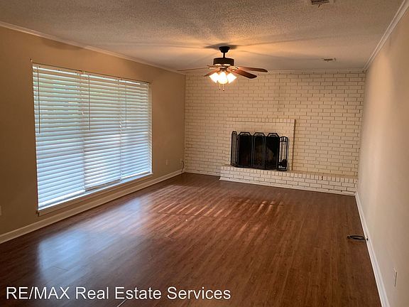 4th image of 102 Pine Lake Dr