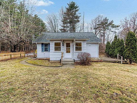 3rd image of 120 Allen Road