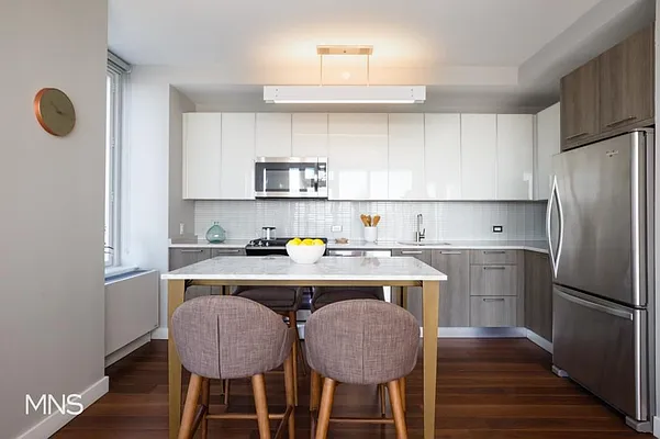 Rented by MNS Marketing | media 33