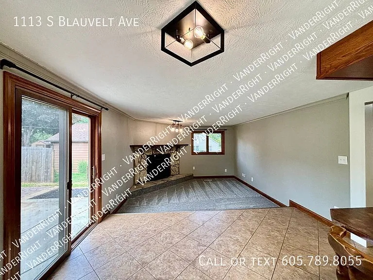 1113 S Blauvelt Ave — Photo 12